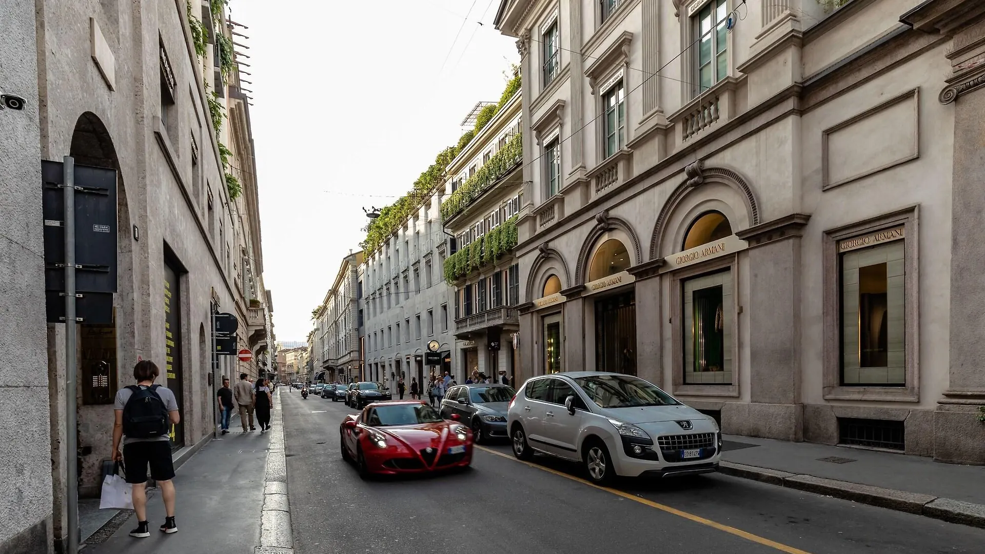 Aiello Rooms - San Babila Milan Italy