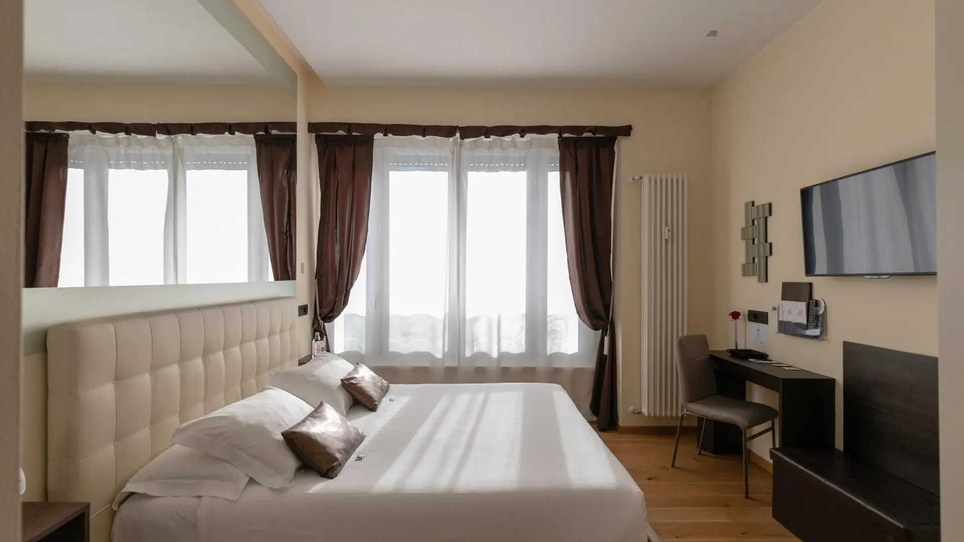 Πανσιόν Aiello Rooms - San Babila Μιλάνο