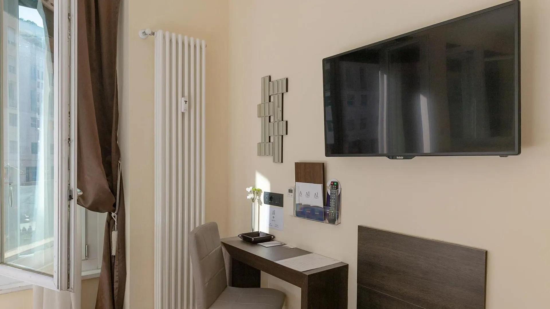 Aiello Rooms - San Babila Milan